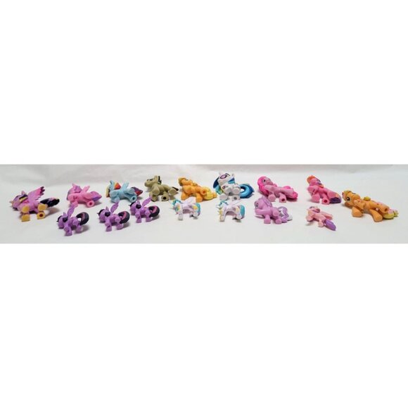 Lot of 16 My Little Pony Assorted Size Figurines with a Few Duplicates - Picture 7 of 11